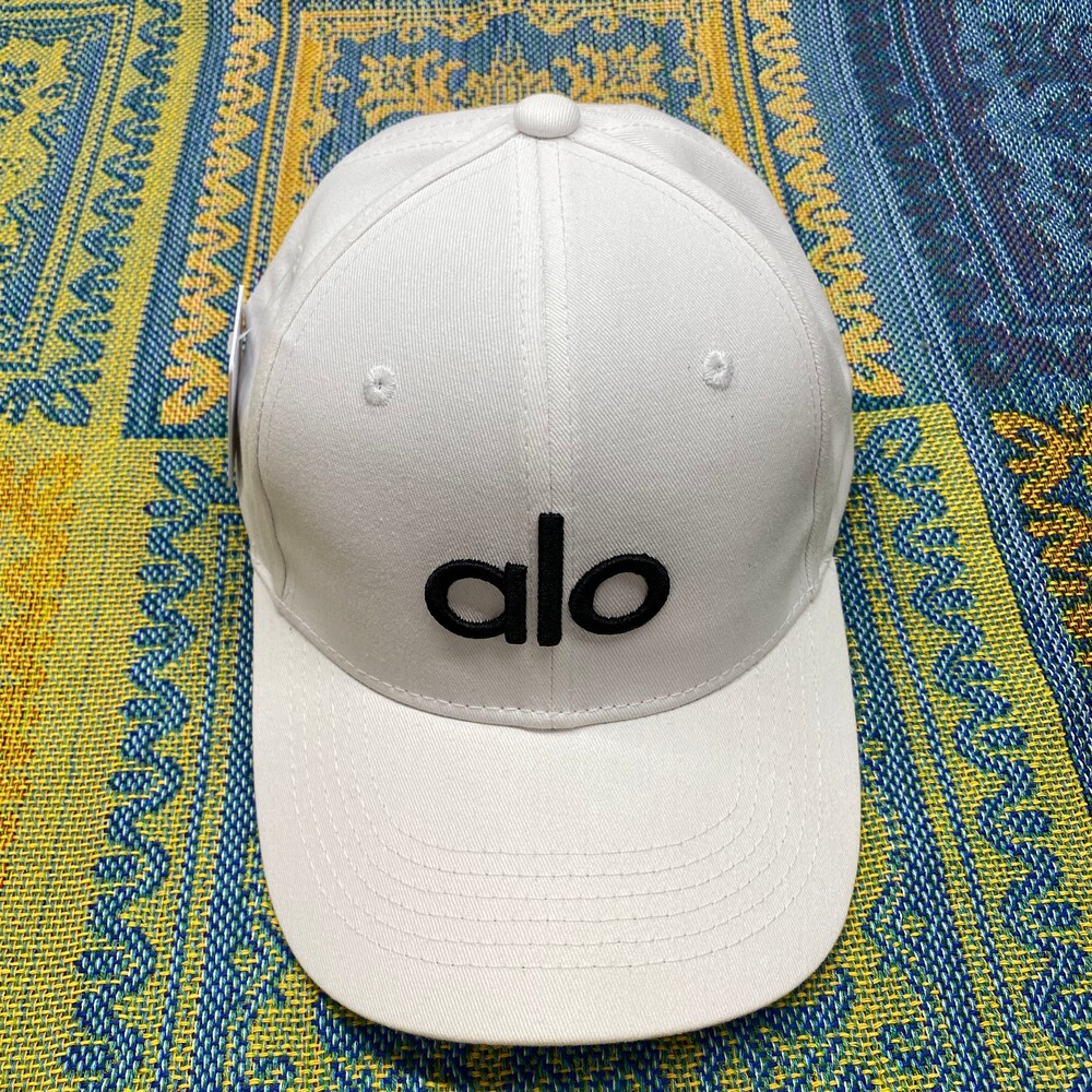 ALO Yoga White Cap Black Logo - Off-Duty Limited Edition